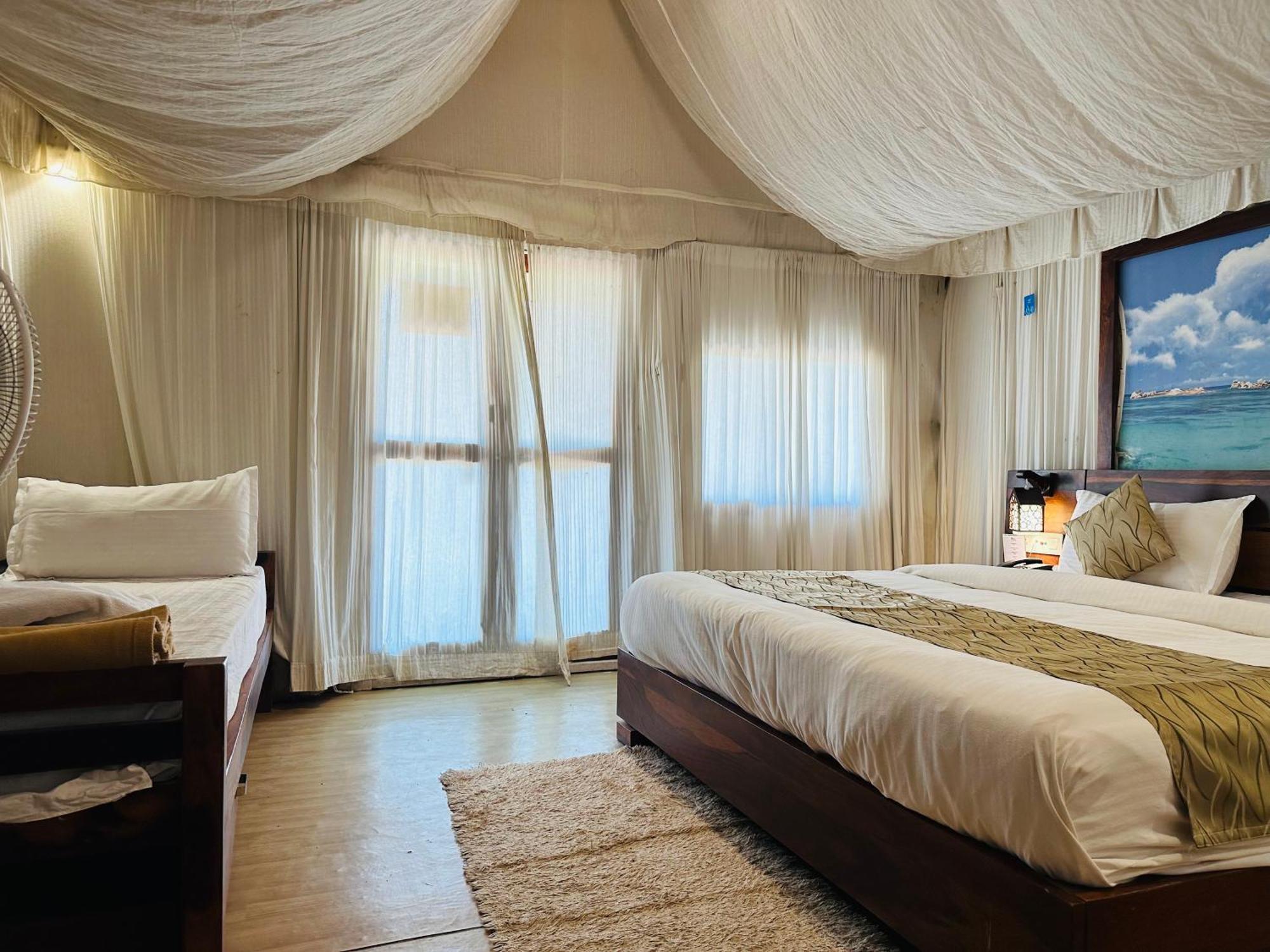Lion Park Hotel & Resorts Gírský les Exteriér fotografie
