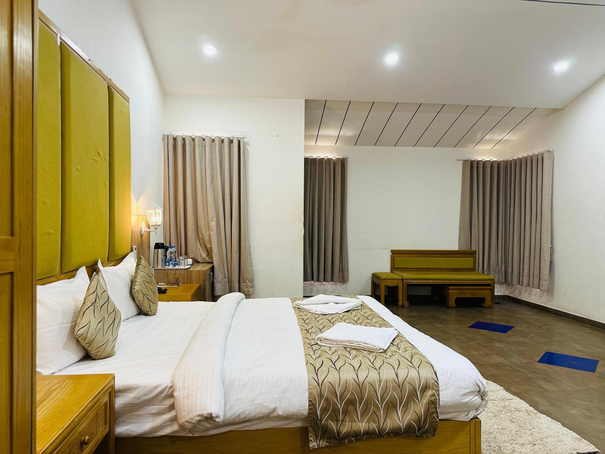 Lion Park Hotel & Resorts Gírský les Exteriér fotografie